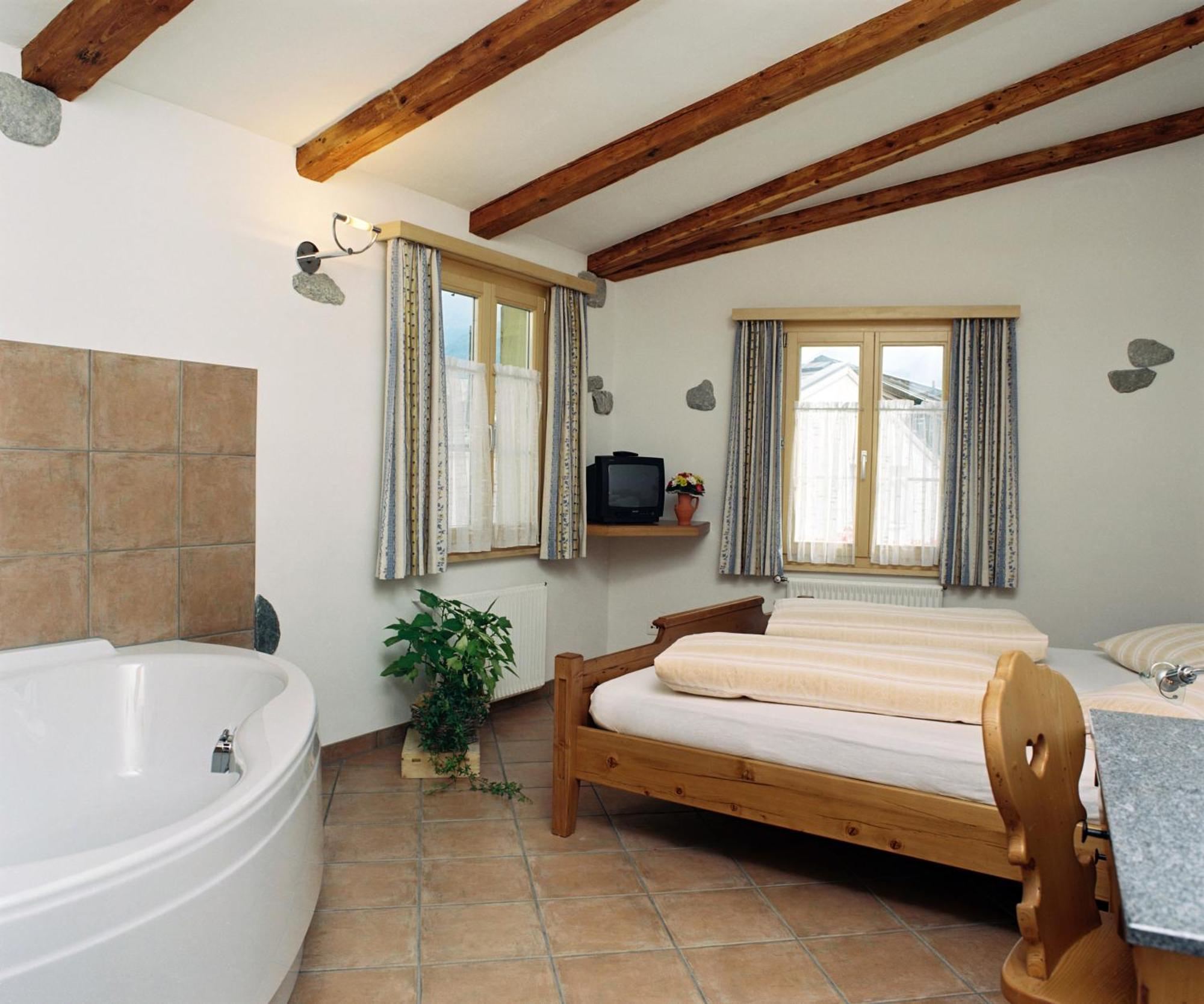 Hotel Alpsu Disentis Kültér fotó